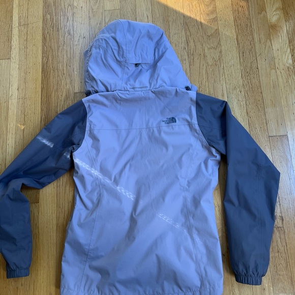 North face Women’s Rain Jacket - Picture 2 of 3